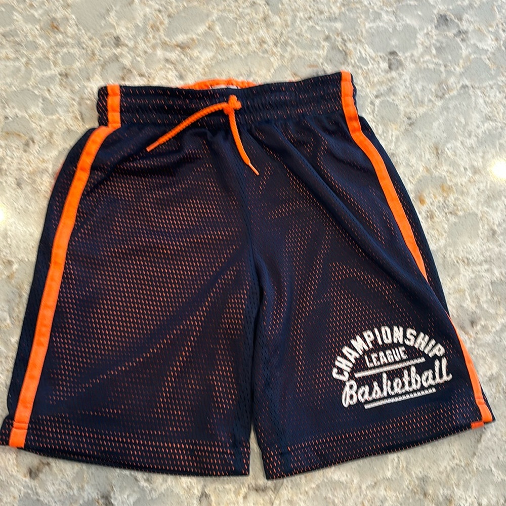 The Children’s Place boys basketball shorts. Medium